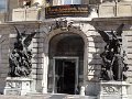 Torteneti Muzeum bejarata - a haboru es a beke jelkepeivel